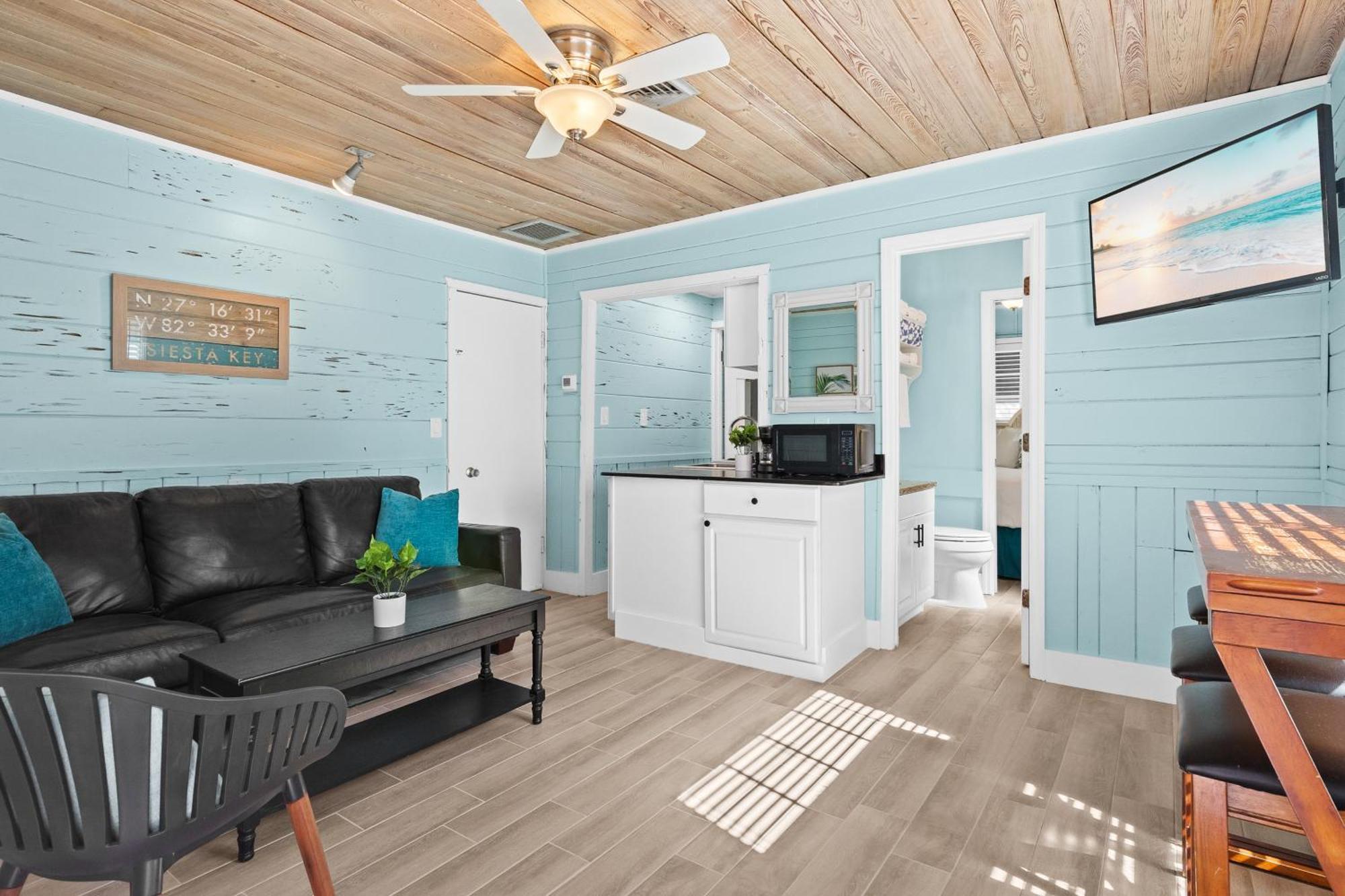 Parrot Beach Cottages Siesta Key Pokoj fotografie