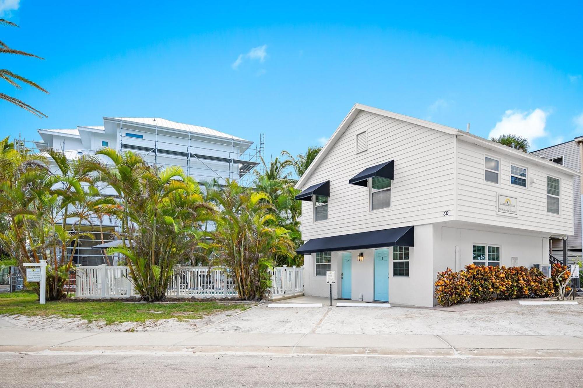 Parrot Beach Cottages Siesta Key Pokoj fotografie